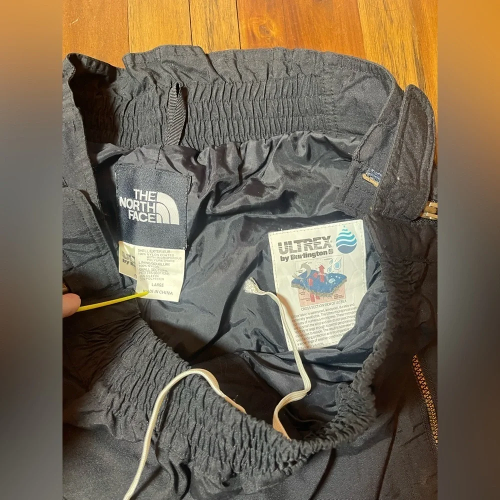 The north face Ultrex by Burlington black full zip snow pants men’s large